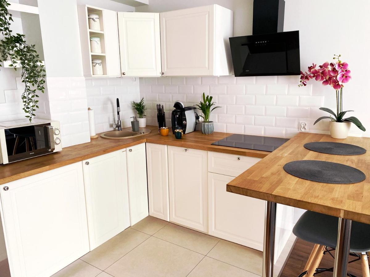 Apartament Na Teczowej Wrocław Eksteriør billede