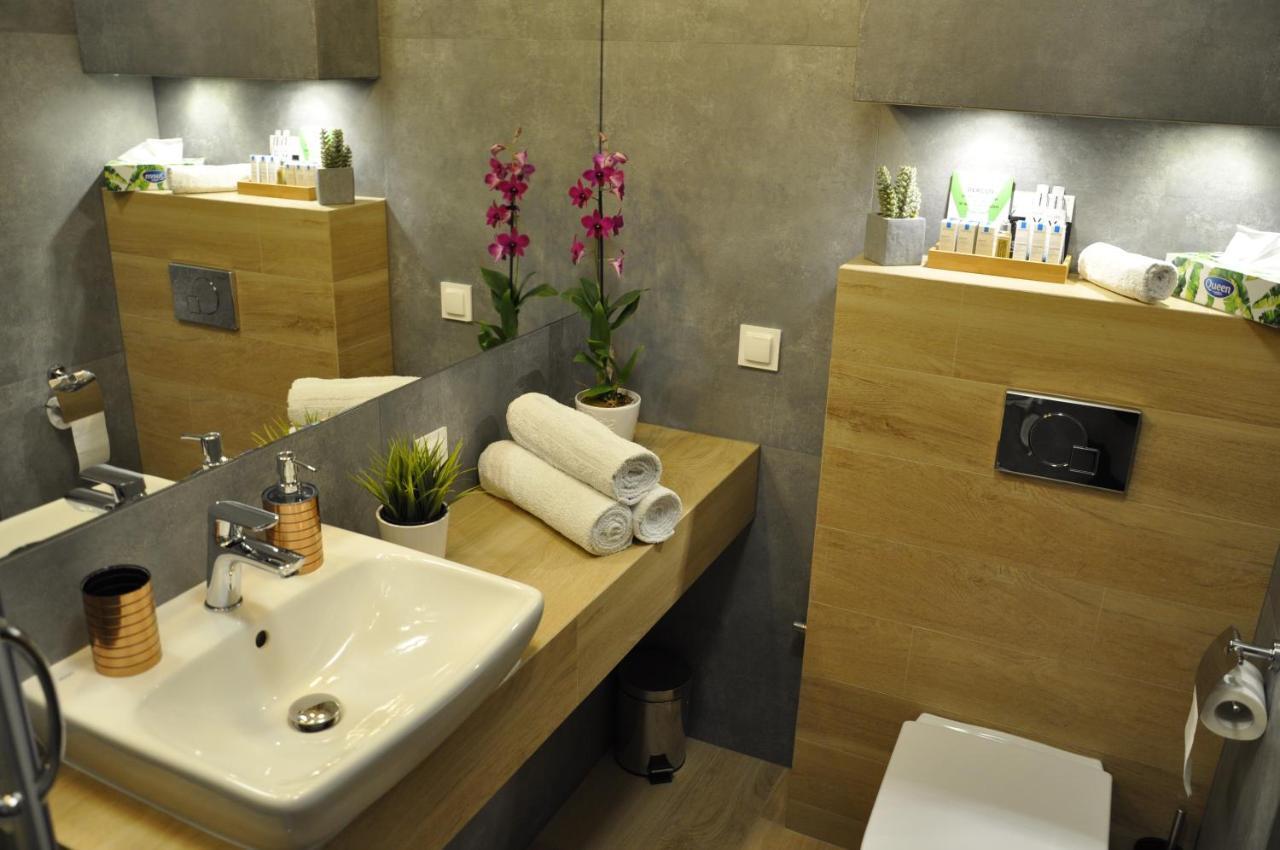 Apartament Na Teczowej Wrocław Eksteriør billede