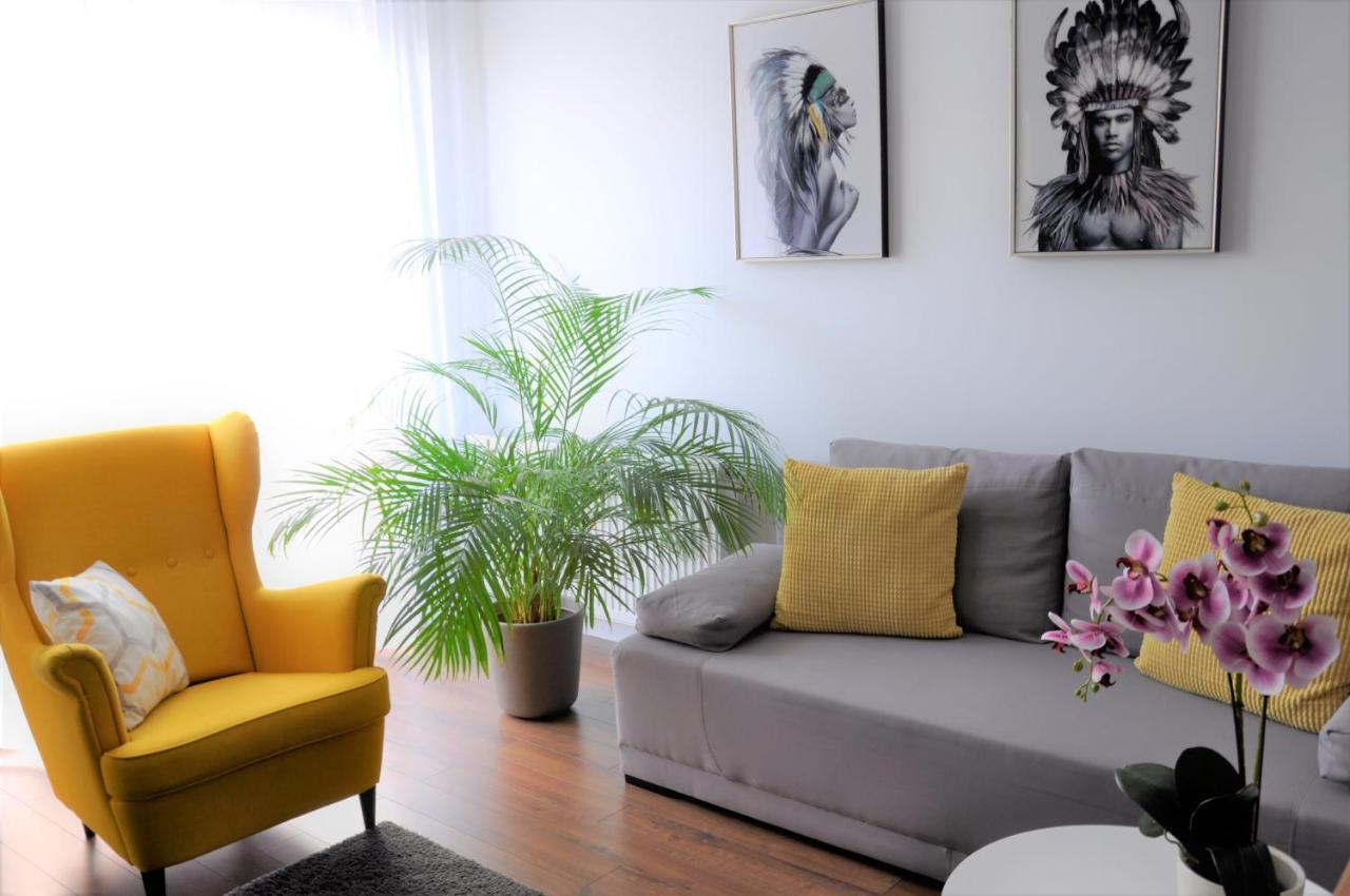 Apartament Na Teczowej Wrocław Eksteriør billede